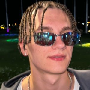 Meet your Posher, Efrem